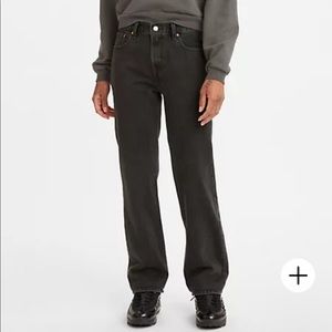 NEW - LEVI’S low pro womens straight jeans